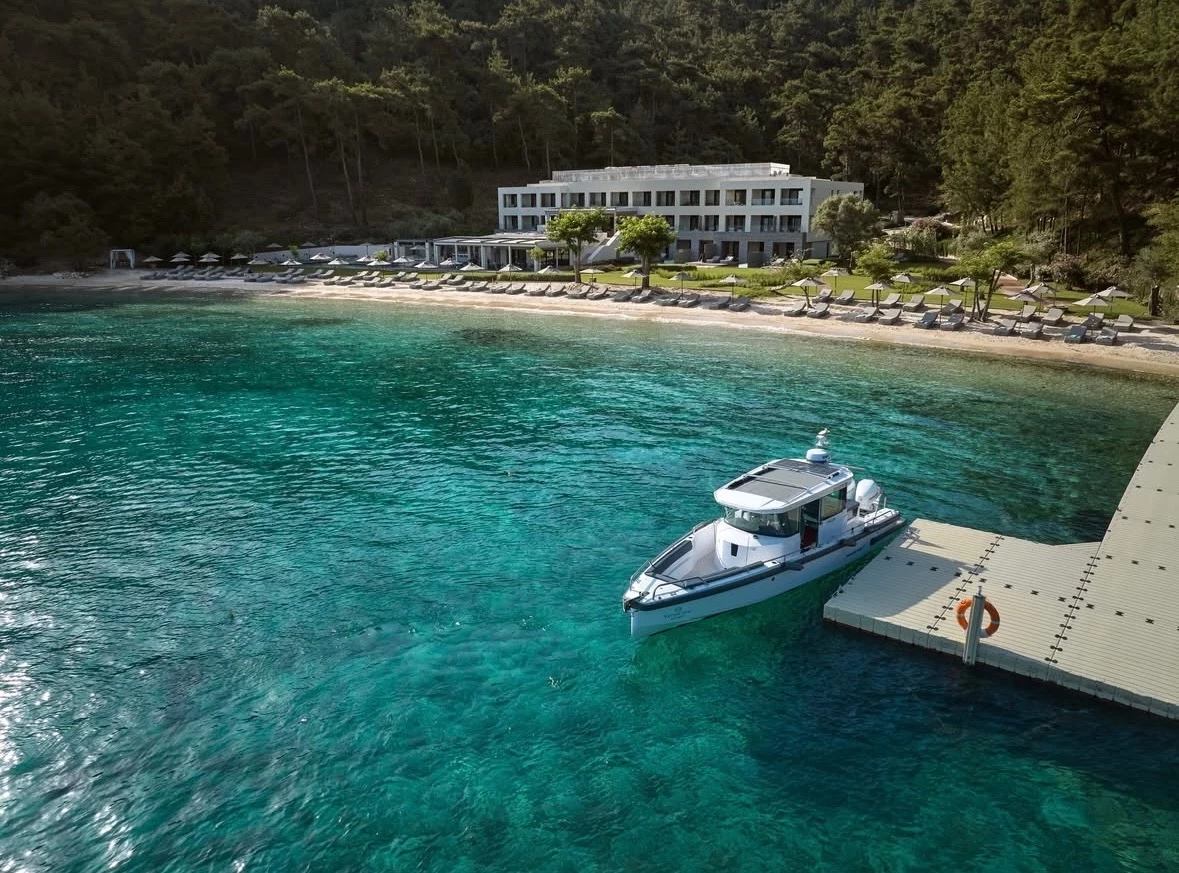 Discreet Luxury on the Shores of the Aegean: Vathi Cove Luxury Resort & Spa